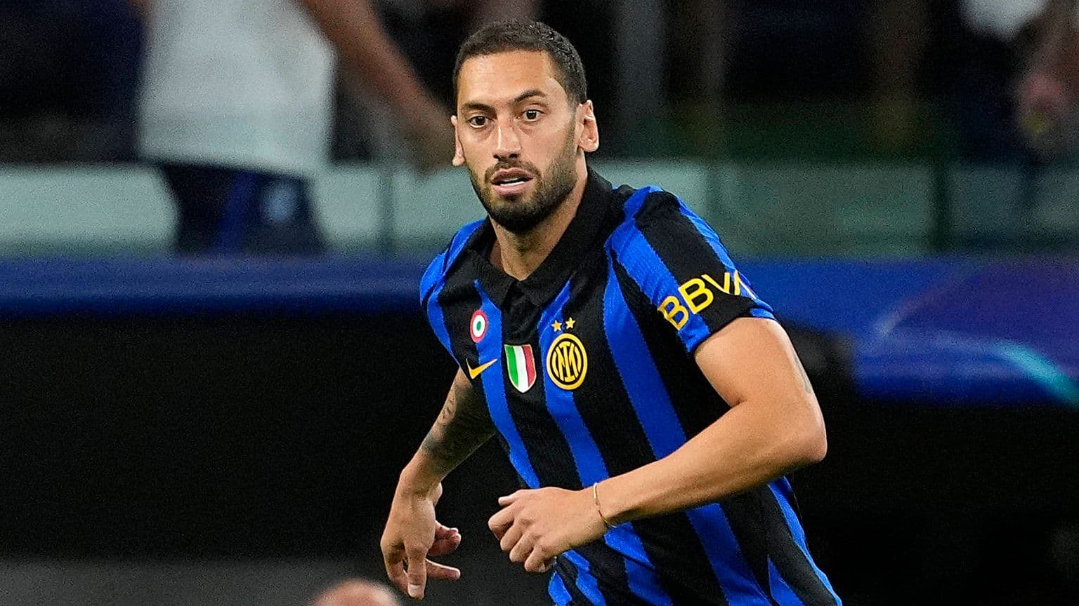 Inter's Hakan Calhanoglu to Miss Serie A Clash with Roma Due to Thigh Injury Inter's Hakan Calhanoglu to Miss Serie A Clash with Roma Due to Thigh Injury
